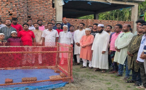 গফরগাঁওয়ে পাঁচবাগে বিএনপির দুই নেতার কবর জিয়ারত করলেন এ্যাড. আল ফাতাহ্ খান 