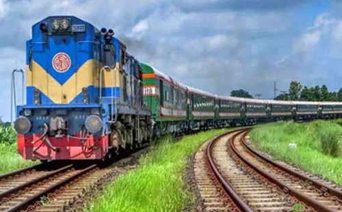 আখাউড়ায় ট্রেনের ধাক্কায় নারীর মৃত্যু 